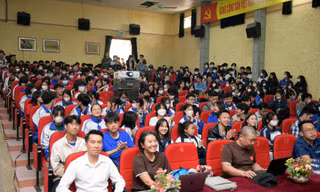 Tiền Phong Marathon 2023: Hoàn thành tập huấn tình nguyện viên, cán bộ y tế