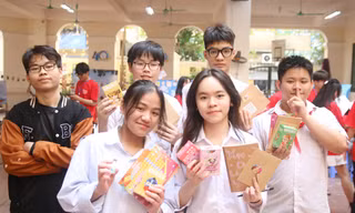 Nhật Hồng - Teen tạo hành trình tiếp lửa, gỡ rối cho các sĩ tử thi vào lớp 10