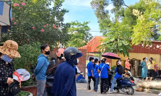 Thí sinh mặc áo có chữ ký không được vào thi tuyển sinh lớp 10: Nhà trường giải đáp