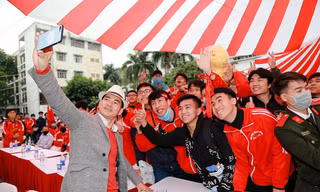 NSƯT Xuân Bắc - Đại sứ truyền cảm hứng hiến máu thiện nguyện của sự kiện Chủ Nhật Đỏ