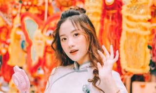 Nữ sinh 10X gây thương nhớ trong bộ ảnh đón Trung thu trên phố Hàng Mã