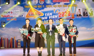 Chào tân sinh viên trường Y Dược Thái Nguyên: 50 suất học bổng 290 triệu đồng được trao