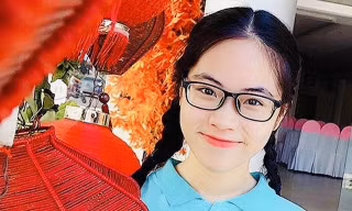 Nữ sinh Quảng Trị 15 tuổi thông thạo 7 thứ tiếng là quán quân cuộc thi lồng tiếng