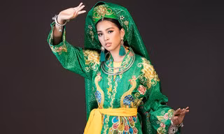 Hoa hậu Tiểu Vy 'lên đồng' trong phần thi Dance of the World