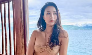 Hồng Diễm hiếm hoi đăng ảnh khoe thân