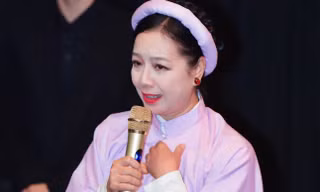 Showbiz 28/5: NSƯT Chiều Xuân kể bị NSND Thụy Vân tát nhiều cái liền
