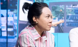 Showbiz 18/1: Mặt mộc của Việt Hương, Cẩm Ly
