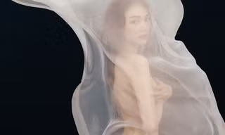 Minh Hằng ‘chơi lớn’ tung ảnh nude mừng sinh nhật tuổi 33