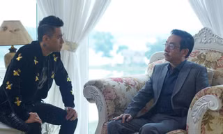 Việt Anh và cố NSND Hoàng Dũng trong phim "Người phán xử". 