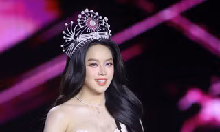 Hoa hậu Thanh Thủy final walk kết thúc nhiệm kỳ
