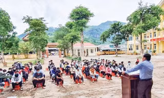 Một hoạt động thiết thực của Đoàn. Ảnh: NVCC