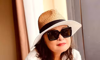Hoàng Cúc âm thầm viết văn, làm thơ 