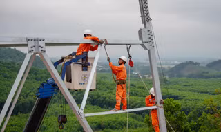 EVN có nguy cơ tiếp tục bị lỗ lớn 3 năm liên tiếp. Ảnh: Nguyễn Bằng