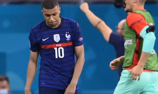 EURO 2020: Mùa sao rụng?