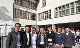 TS Ngô Khắc Hoàng (ngoài cùng, bên trái) tại Diễn đàn Khoa học Heidelberg 2022