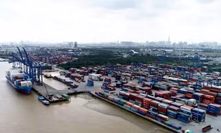 Đến năm 2025, phí hạ tầng cảng biển tại TPHCM dự kiến sẽ thu được 16.000 tỷ đồng. Ảnh: Ngô Bình 