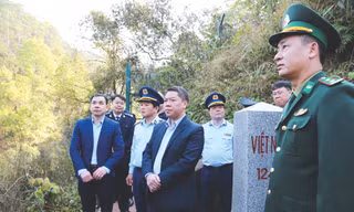 Lãnh đạo tỉnh Lạng Sơn cùng ban ngành chức năng kiểm tra, chỉ đạo xây dựng biên giới vững mạnh