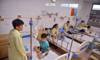Trẻ mắc virus hợp bào điều trị tại BV Thanh Nhàn