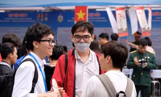Xét tuyển ĐH đang có dấu hiệu bất lợi cho học sinh yếu thế. Ảnh: Mạnh Thắng