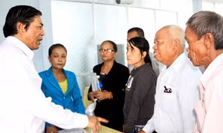 Không bao giờ để làng Vân đói