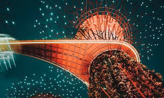 Hình ảnh siêu thực tưởng chừng chỉ AI mới làm được ở Singapore