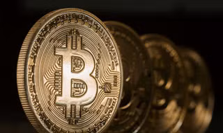 Giá bitcoin tăng chóng mặt, dự báo sắp 'phá' đỉnh 