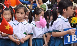Các bé vào lớp 1, sự kiện quan trọng với nhiều gia đình.