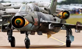 Quốc gia nào đang dùng máy bay Su-22 giống Việt Nam?