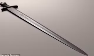 Nguồn gốc 'tuyệt thế cổ kiếm' của người Viking