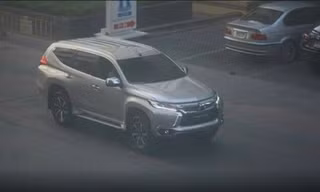 Pajero Sport thế hệ mới lấp ló lộ diện