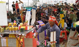 Hình ảnh tại lễ cầu siêu. Ảnh: Hoàng Lam