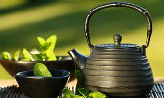 Trà kinh giới giải độc cơ thể mùa nóng