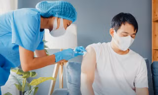 Cả nước có 8.004 F0 mới, ca tử vong do COVID-19 thấp nhất trong gần 10 tháng qua
