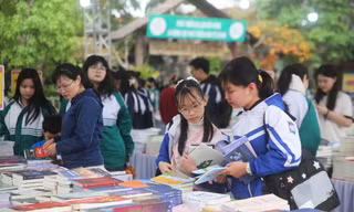 Tái hiện sạp sách báo tại Hội sách Đất Tổ 