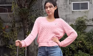 Đỗ Thị Hà xắn quần dọn nhà chiều 29 Tết, Lương Thùy Linh canh nồi bánh chưng