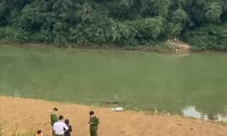 Phát hiện thi thể người phụ nữ nổi trên sông Bưởi ở Thanh Hóa