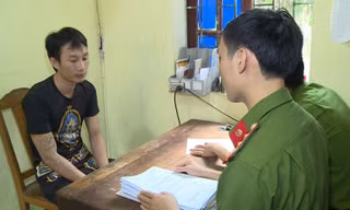 Đột nhập, dùng kéo khống chế hiếp dâm, cướp tài sản lúc rạng sáng