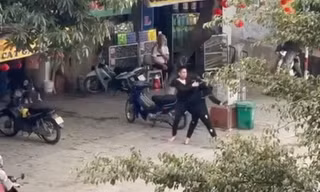Công an điều tra vụ nam thanh niên bị chém 'xối xả' trên phố