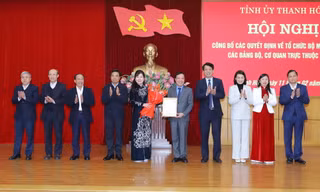 Thanh Hóa công bố các quyết định về tổ chức bộ máy và cán bộ