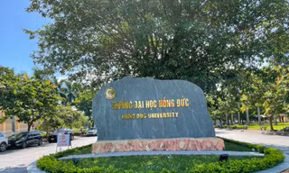 Vì sao hàng nghìn sinh viên sư phạm ở Thanh Hoá chưa được nhận tiền hỗ trợ?