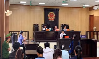 Cựu giám đốc trung tâm y tế lĩnh án vì tự tổ chức xét nghiệm trong đại dịch để tư lợi