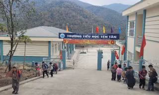 Dùng gậy tre học thể dục, nữ sinh lớp 4 bị thương nghiêm trọng