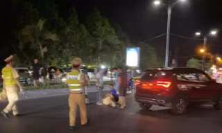 Truy tìm người điều khiển xe máy làm CSGT Thanh Hóa bị ngã rồi bỏ chạy