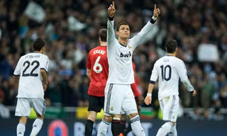 Ronaldo ghi bàn, Real vẫn không thể đánh bại MU