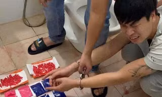 Đối tượng Tùng bị bắt giữ.