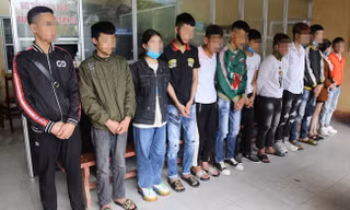 Các đối tượng tại cơ quan công an. Ảnh Công an Vĩnh Phúc