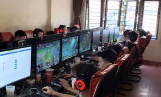 Quán game hoạt động chui bị cơ quan chức năng phát hiện. Ảnh: Công an TP Hà Nội