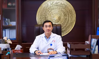 GS - TS Trần Văn Thuấn
