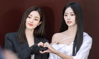 Jihyo TWICE dính thị phi vì cảnh quay nghi nhại lại video xin lỗi của Tzuyu năm xưa