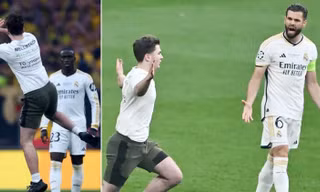 Lý do sốc khiến CĐV tràn xuống sân làm gián đoạn chung kết Champions League